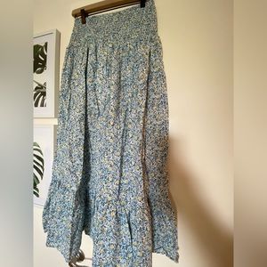 Universal Thread Blue Floral Skirt